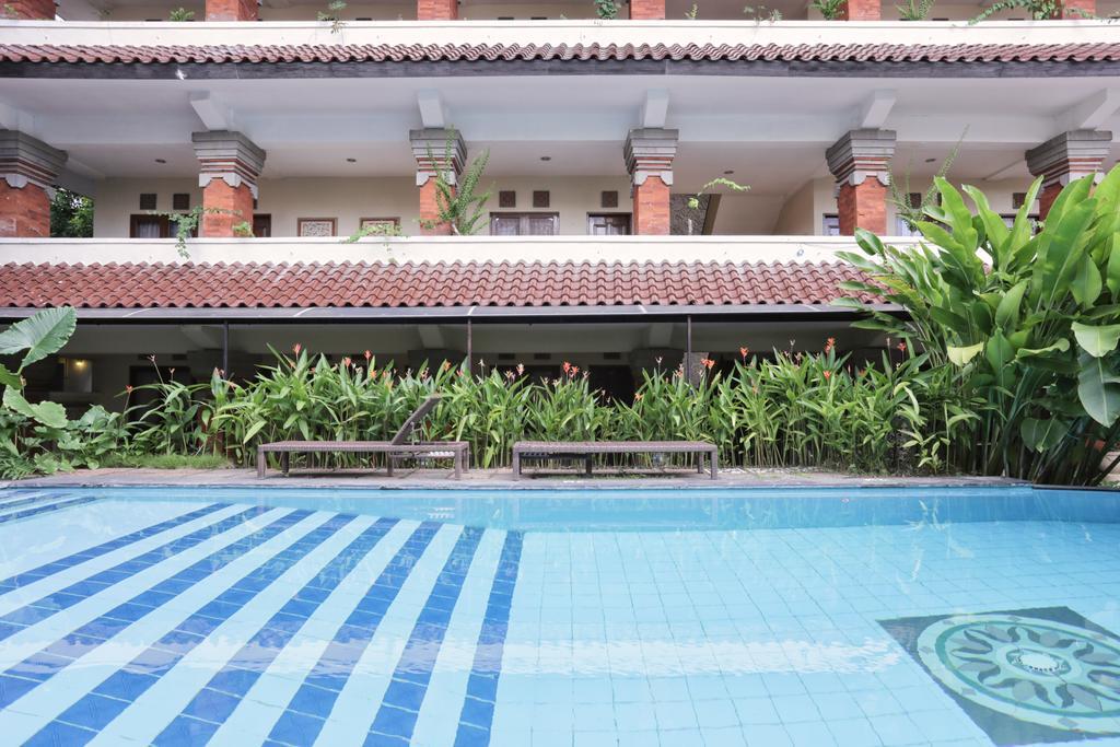 Готель Reddoorz @ Legian Street Кута Екстер'єр фото